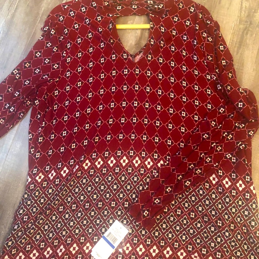 Fever XL sexy long flow sexy top! Open at top.